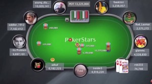 Pokeriturnaukset saattavat kestää netissä jopa kymmenen tuntia ja livenä useita päiviä.